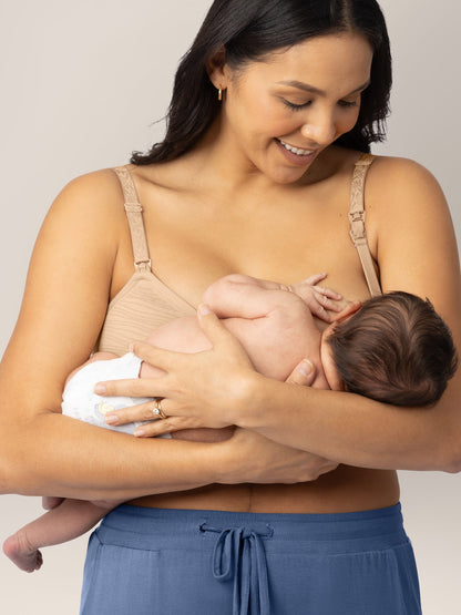 HandsFreePump™ Nursing Bra